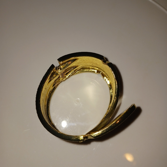 Golden Leaf Cuff Bangle - Picture 7 of 10